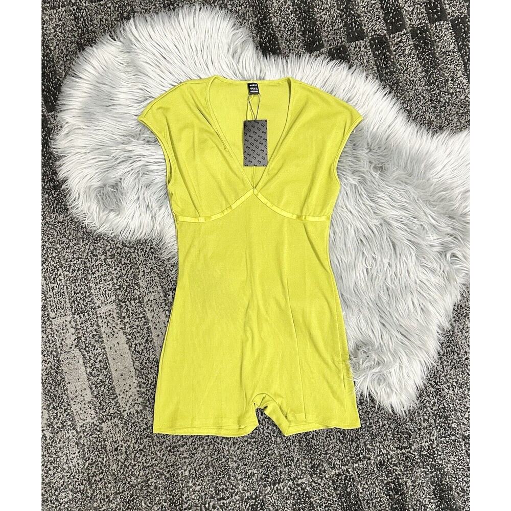 SheinSXY Form Fitting Pea Green Summer Bodysuit Romper‎ Size Large